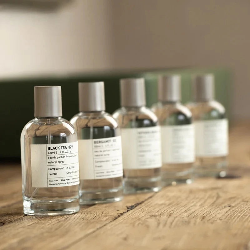 Fresh and pleasant. This sandalwood fresh unisex perfume comes in a 100ml eau de toilette, featuring classic fruity notes.