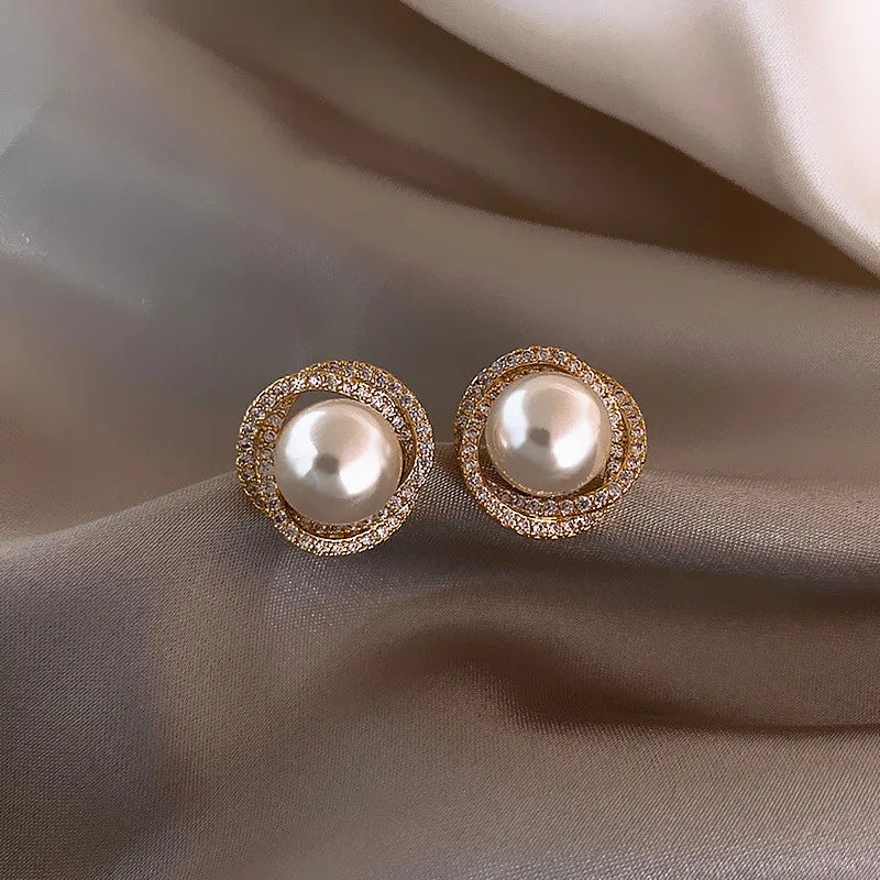 Trending Imitation Pearl Circle Stud Earrings For Woman New In 2025 Fashion Party Round Elegant Korean Earring Jewelry Wholesale