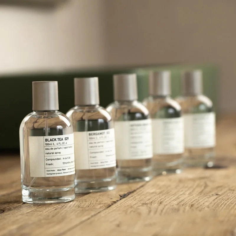 Fresh and pleasant. This sandalwood fresh unisex perfume comes in a 100ml eau de toilette, featuring classic fruity notes.